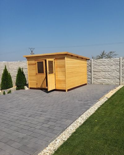 Rustikálna pergola pri staršom rodinnom dome